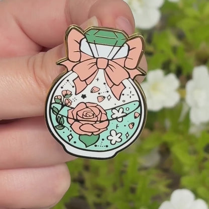 ROSES POTION BOTTLE Hard Enamel Pin